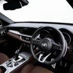 「アルファロメオのSUV「ステルヴィオ」に特別色を採用して上質感を高めた50台の限定車「ヴィスコンティ・エディション」登場！ 12月11日発売」の5枚目の画像ギャラリーへのリンク