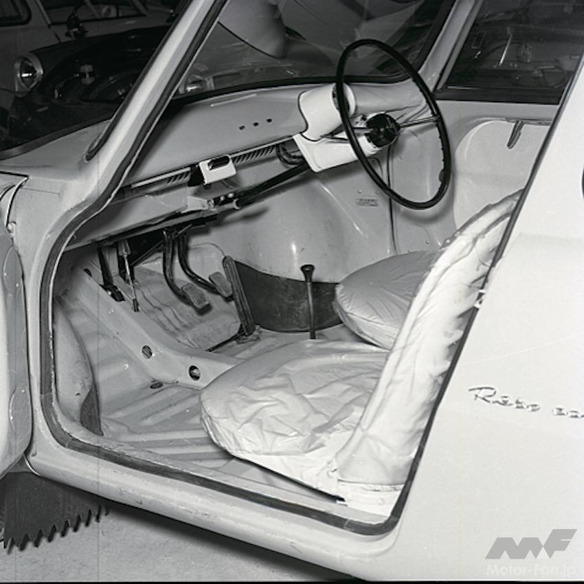 「マツダ R360クーぺ（1960）ふたりだけの、宇宙船　【週刊モーターファン ・アーカイブ】」の5枚目の画像