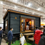 「有名ログハウスメーカーが手掛けた“走るログ小屋”新登場【東京オートサロン2022】」の8枚目の画像ギャラリーへのリンク