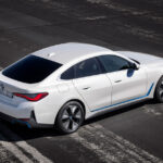 「BMWの新型4ドアクーペEV「i4」が上陸！ 83.9kWhのリチウムイオンバッテリー搭載により一充電で最大590kmの航続が可能」の2枚目の画像ギャラリーへのリンク