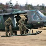「陸上自衛隊：ヘリコプターの能力を見る①、「ヘリボーン」地上部隊を空輸し素早い展開を行なう」の2枚目の画像ギャラリーへのリンク