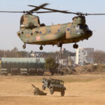 「陸上自衛隊：ヘリコプターの能力を見る①、「ヘリボーン」地上部隊を空輸し素早い展開を行なう」の4枚目の画像ギャラリーへのリンク