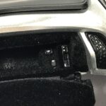「NSXのグローブボックスはアルカンターラ仕上げ。再現したい、の心意気がスゴイ！【DeAGOSTINI 週刊 Honda NSX 組み立て記録】」の5枚目の画像ギャラリーへのリンク