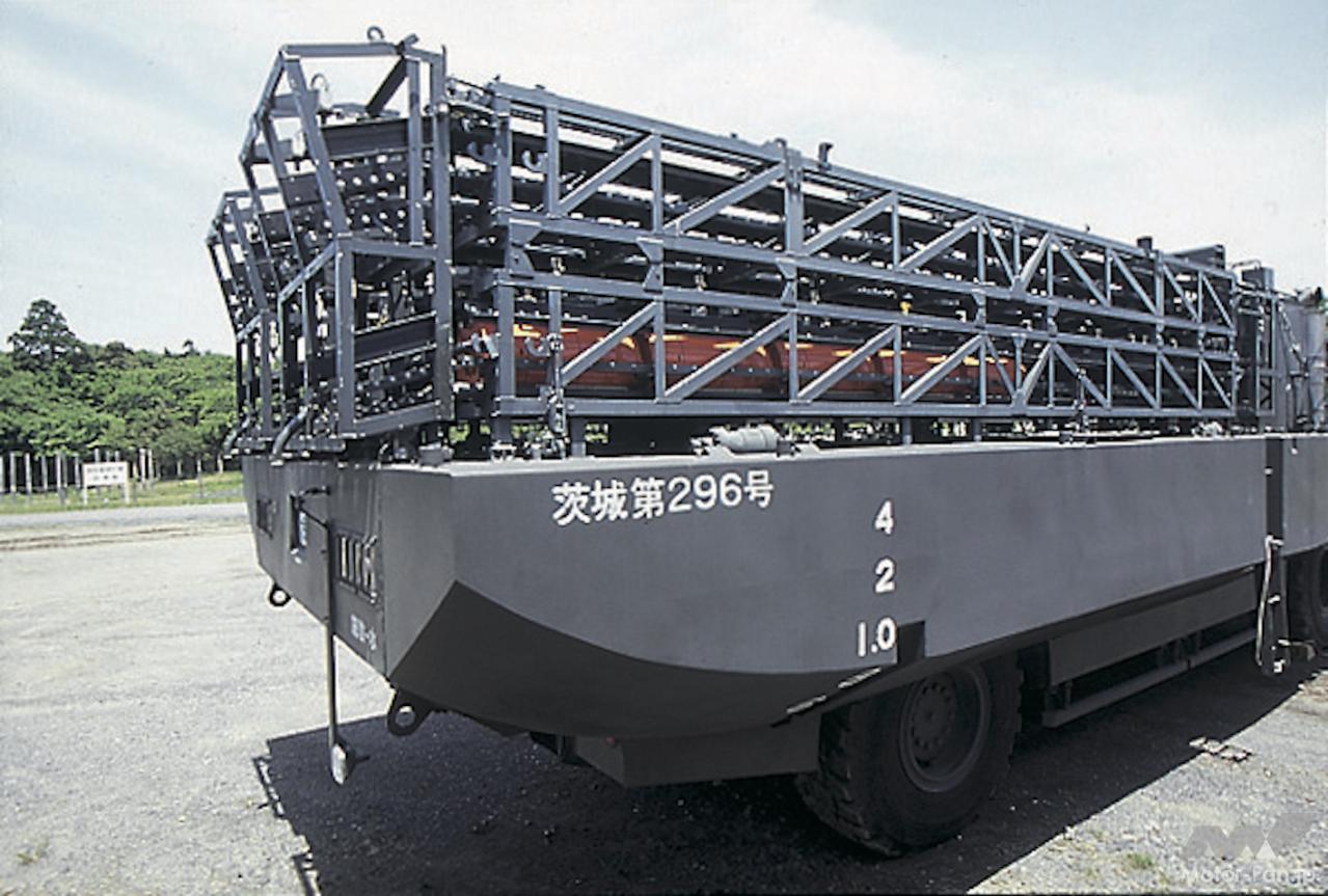 「陸上自衛隊：クルマであり船でもある!? 世界的にも珍しい「94式水際地雷敷設装置」」の2枚目の画像