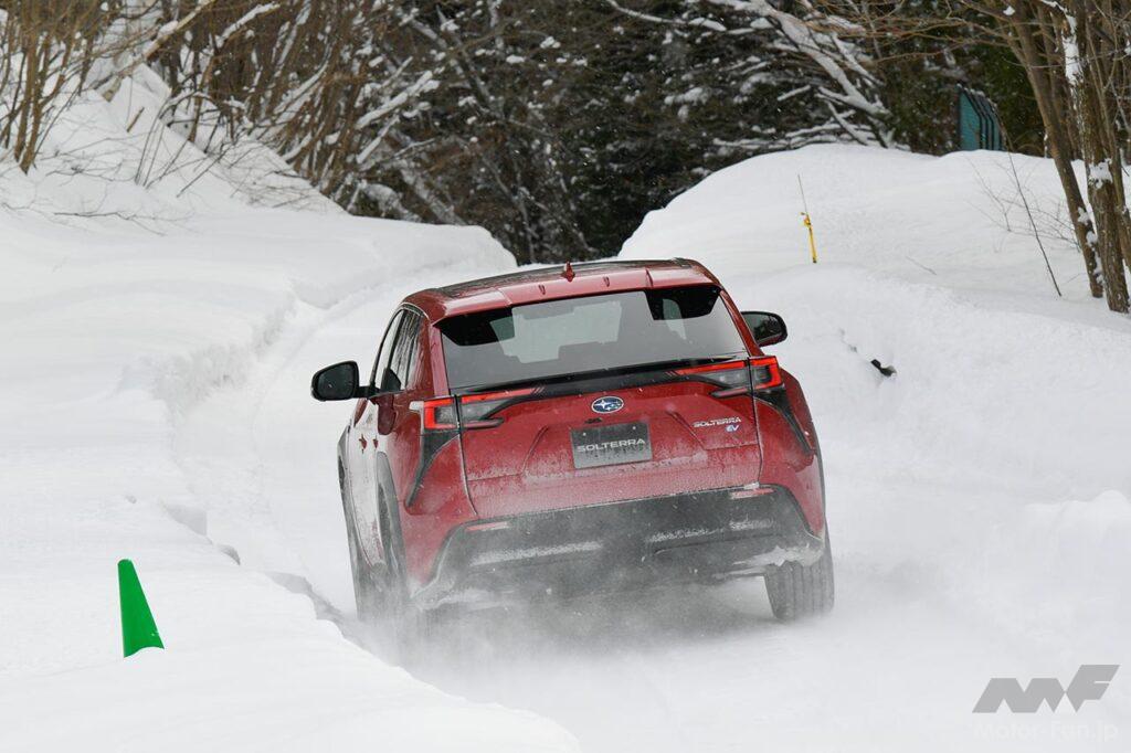 「雪上なのに自由自在！　電動AWDの恐るべきポテンシャルを体感【スバル・ソルテラ（試乗インプレッション）】」の12枚目の画像