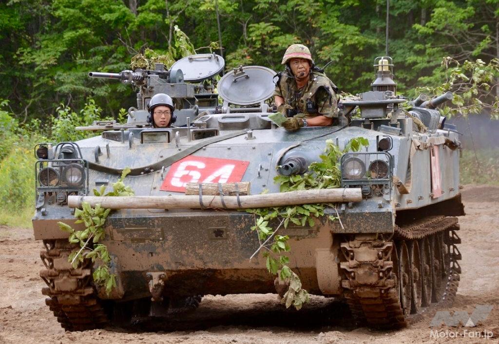 「陸上自衛隊：現役活動中の「73式装甲車」 古いが重宝されている装軌式・装甲人員輸送車」の3枚目の画像