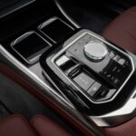 BMWの新型EVフラッグシップサルーン「i7」は、内外装の劇的な変化に注目。 - P90458215_lowRes_the-new-bmw-760i-xdr