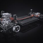 「レクサス初のBEV「RZ」を世界初公開。新四輪駆動力システム「DIRECT4」やステアバイワイヤを採用」の4枚目の画像ギャラリーへのリンク