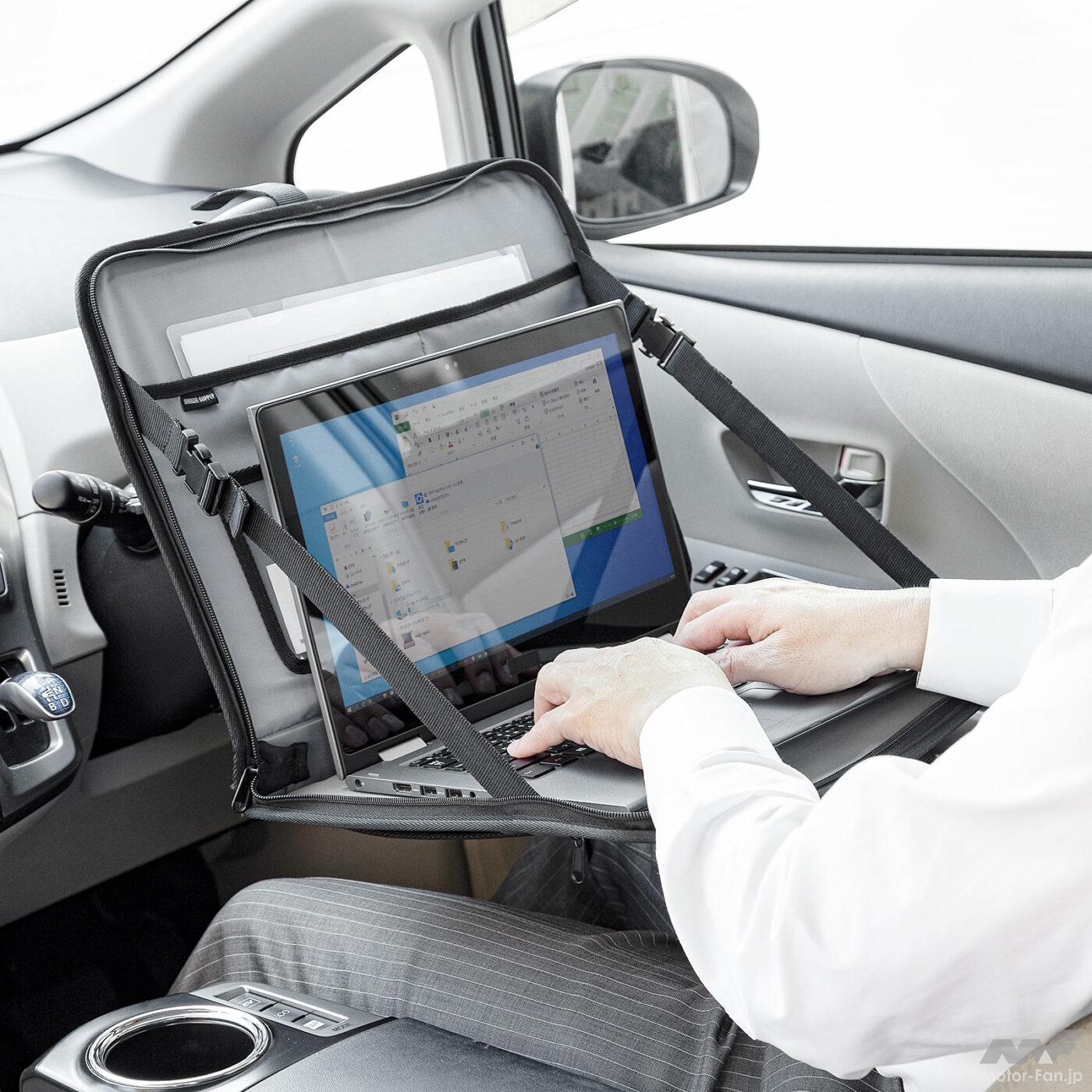 「車内で快適にパソコンが利用できる サンワサプライ 車用ハンドルテーブル 200-CARBG001 【CAR MONO図鑑】」の1枚目の画像