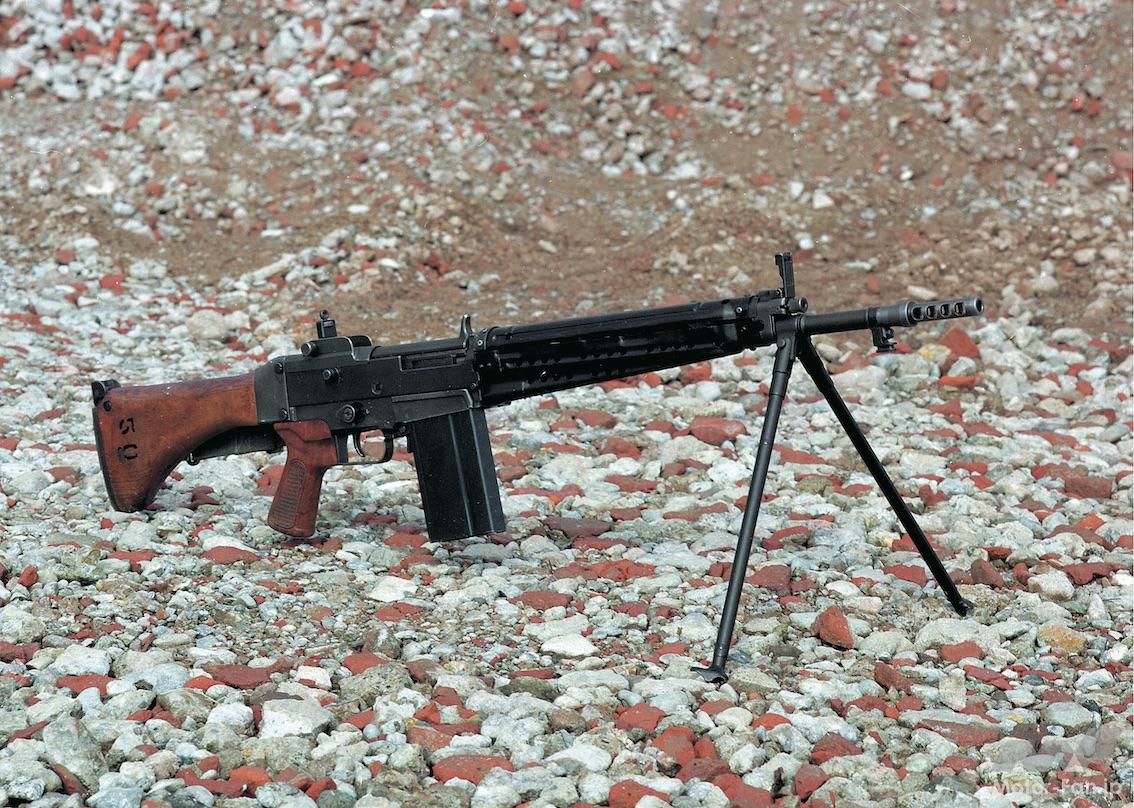 「陸海空自衛隊：戦後初の国産小銃「64式7.62mm小銃」は、古くはなったが一部で現役を続ける自動小銃だ」の1枚目の画像