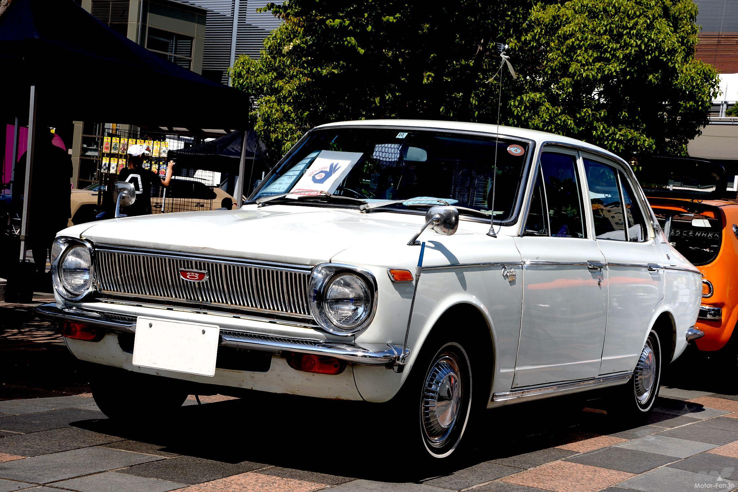 初代トヨタ・カローラ1200自動車カタログ。【昭和ノスタルジー　1960年代】。850