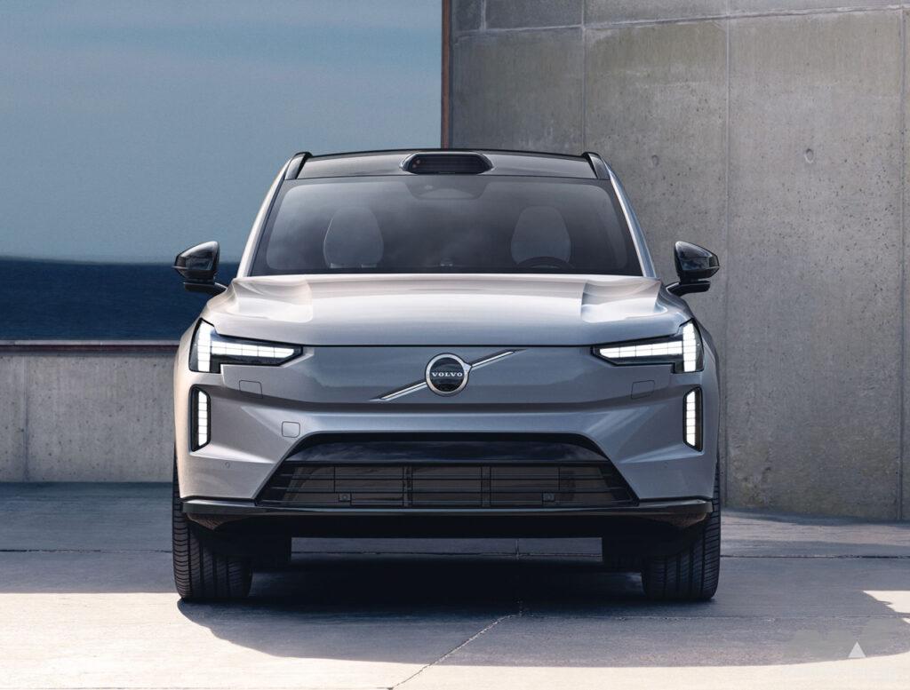 「ボルボが新型電動SUV「EX90」を発表！ 将来の自動運転に対応するハードウェアを備えた最初のボルボ車」の5枚目の画像