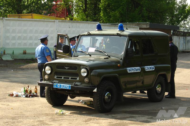 「ジープのようでジープじゃない！ ウクライナ軍事侵攻のニュース映像で見かけるロシア製オフロード車の正体は？ 「UAZ-3151」は日本でも買える！」の2枚目の画像