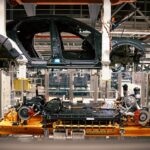 「新型EV アウディ「Q8 e-tron」がベルギー・ブリュッセル工場で生産開始！サプライヤー、鉄道輸送に至るまで徹底したカーボンニュートラルを目指す。」の2枚目の画像ギャラリーへのリンク