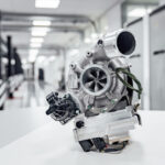 「新型メルセデスAMG SLが搭載する現代最強の2.0Lエンジン 電動ターボのM139とは」の2枚目の画像ギャラリーへのリンク