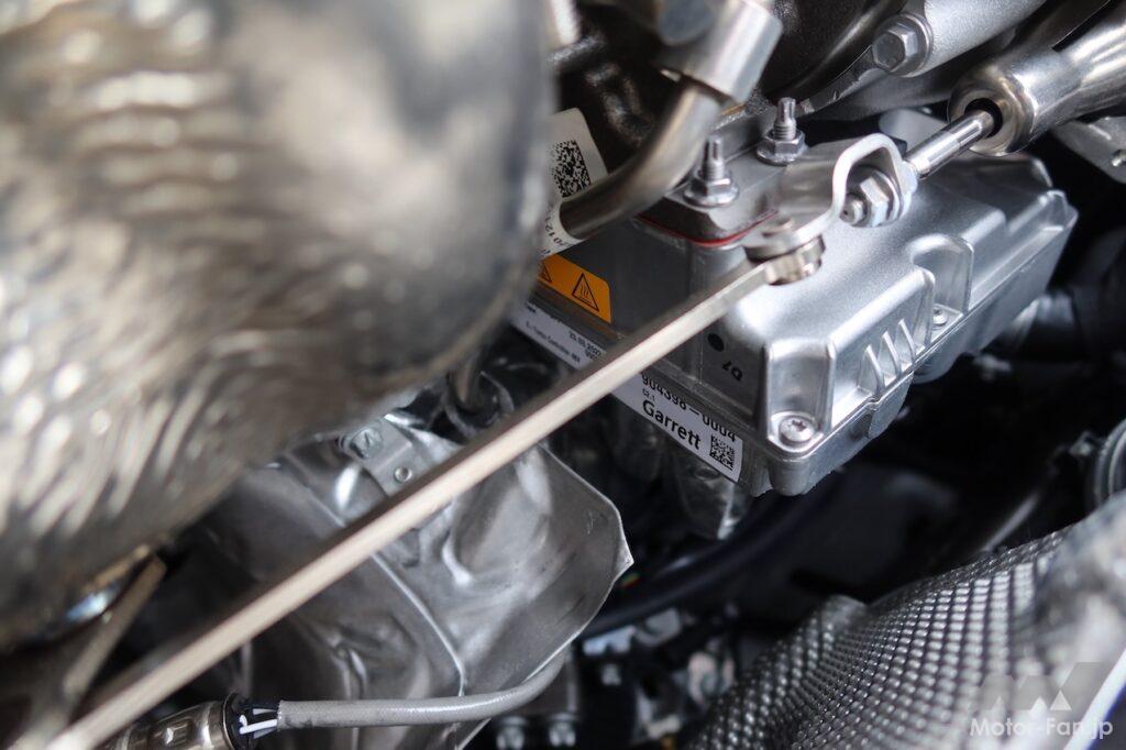 「新型メルセデスAMG SLが搭載する現代最強の2.0Lエンジン 電動ターボのM139とは」の24枚目の画像