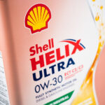 「F1仕込みのトップグレードエンジンオイルがカー用品店で買える!?『Shell・HELIX ULTRA』【カーグッズ・オブ・ザ・イヤー傑作選その6】」の1枚目の画像ギャラリーへのリンク