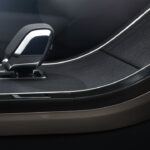 「レンジローバー・ヴェラールの2024年モデル受注開始！ 同車初のPHEVモデルがラインナップ」の8枚目の画像ギャラリーへのリンク