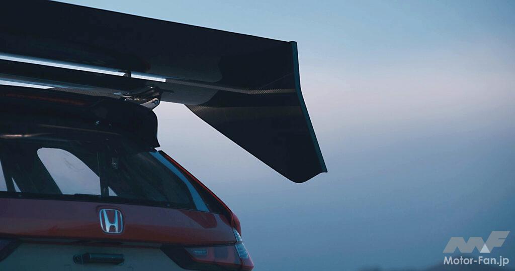 「北米ホンダ、800馬力を誇る「CR-V ハイブリッドレーサー」を2月28日に世界初公開！ 「高性能ビースト」と紹介される電動サーキットモンスター！」の4枚目の画像