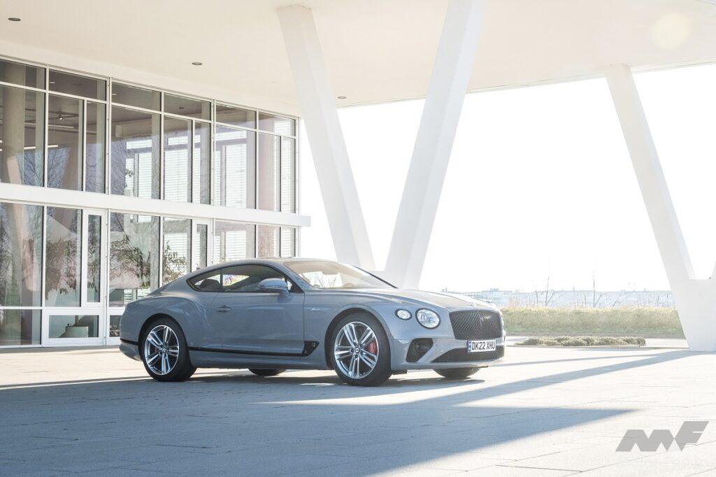 ベントレー・コンチネンタルGTがドイツ「Auto Motor und Sport誌」主催の投票で2年連続で「ベストカー」を受賞