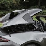 「軽量と贅沢が絶妙に交わる一台「マツダ ロードスターRF」【最新スポーツカー 車種別解説 Mazda Roadster RF】」の18枚目の画像ギャラリーへのリンク