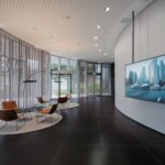 アウディがドイツ・アウトシュタットに初の常設展「House of Progress」を開設。デジタル化、デザイン、パフォーマンスをコンセプトに展示。 - 025_Audi-Pavillon-Wolfsburg_l1