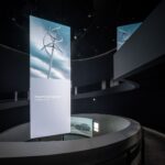 アウディがドイツ・アウトシュタットに初の常設展「House of Progress」を開設。デジタル化、デザイン、パフォーマンスをコンセプトに展示。 - 025_Audi-Pavillon-Wolfsburg_l5