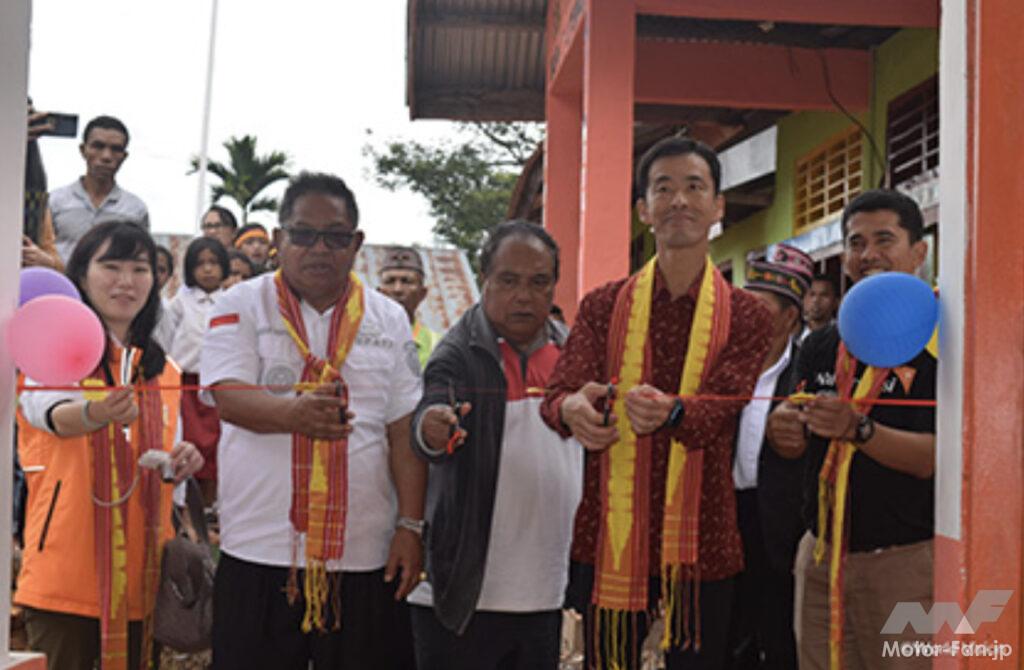 「三菱自動車が建設を支援したインドネシアの小学校2校が開校式を実施」の1枚目の画像