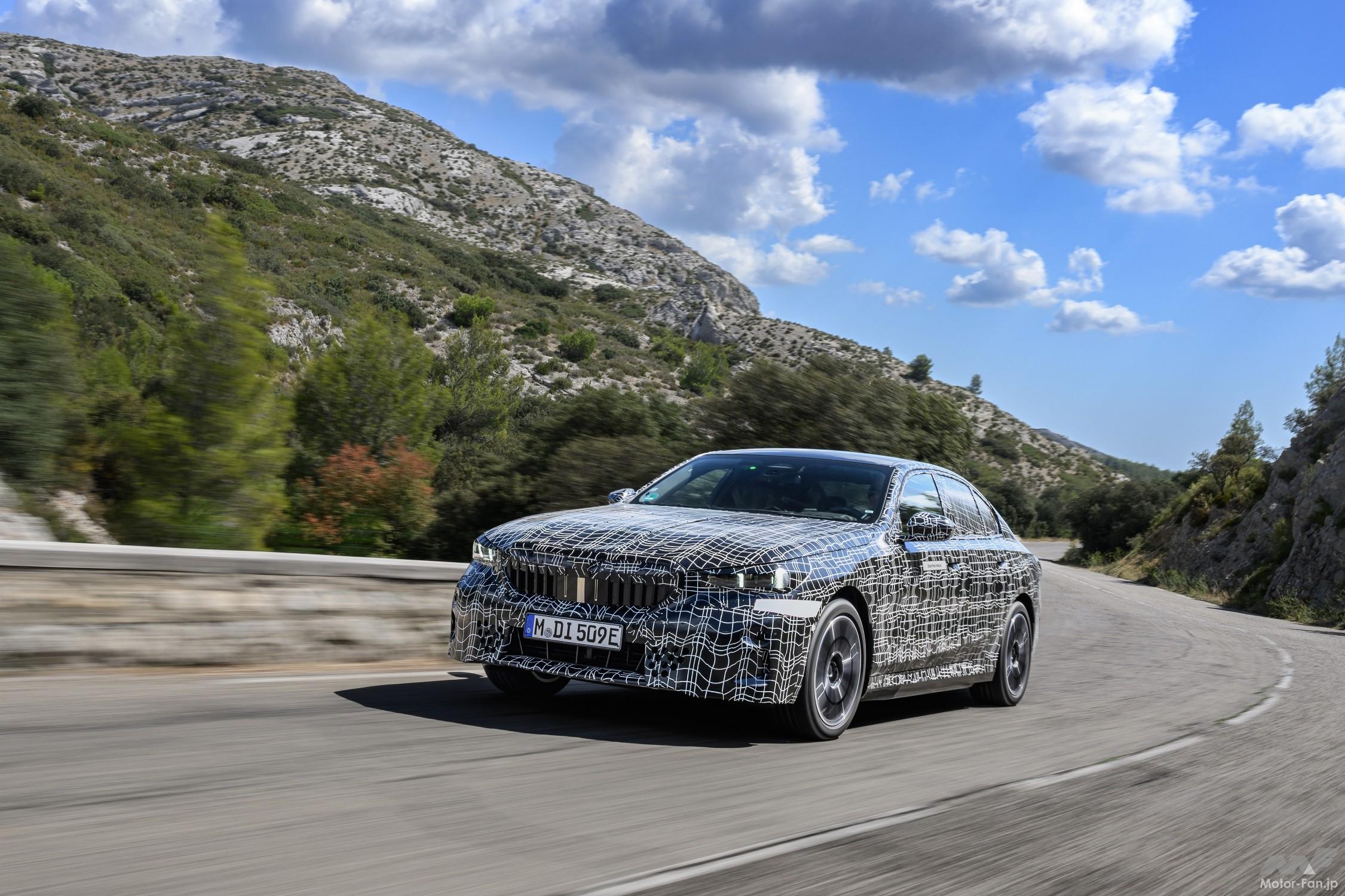 「新型BMW 5シリーズ、量産化準備終盤か！ サスペンション制御と運転支援システムの調整へ。世界初のアイトラッキング車線変更も搭載」の2枚目の画像