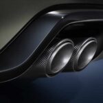 「新型レンジローバー・スポーツSV発表！ レンジローバー初のカーボンセラミックブレーキを採用したほか、750Nm発揮の4.4リッターMHEVを搭載したラグジュアリー・パフォーマンス！」の4枚目の画像ギャラリーへのリンク