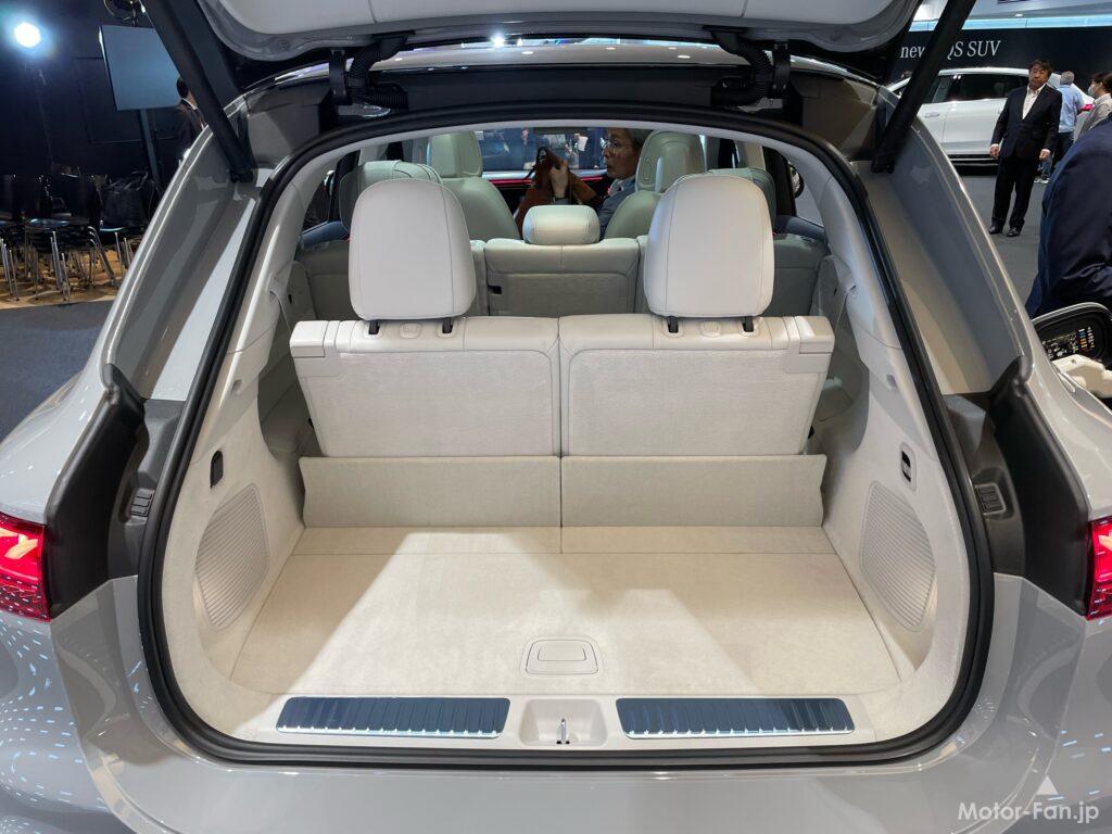 「メルセデス・ベンツ「EQS SUV」が日本発売！ EV専用プラットフォーム採用の7人乗り電動ラグジュアリーSUV。価格は1542万円から」の5枚目の画像