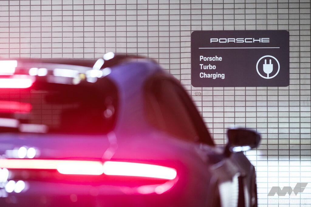 「EV急速充電器「ポルシェ ターボチャージングステーション」がヒルトン東京お台場に開設。24時間365日の利用が可能」の2枚目の画像