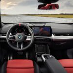「新型BMW X1「M35i xDrive」パフォーマンスモデルが登場！ 最新の4気筒ターボエンジンは最高317馬力を発揮！ 過去最高のドライビングプレジャーとダイナミズムを誇る！」の4枚目の画像ギャラリーへのリンク