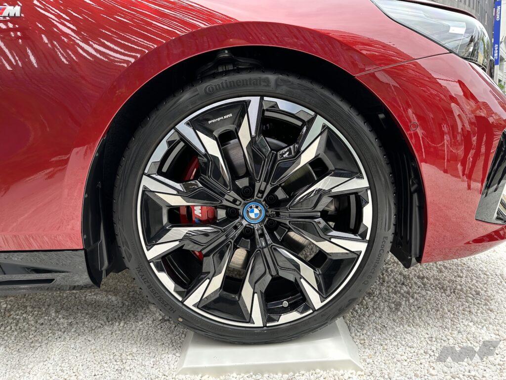 「新型BMW5シリーズは798万円～ 2.0Lガソリン／ディーゼルと電気自動車がラインアップ」の17枚目の画像