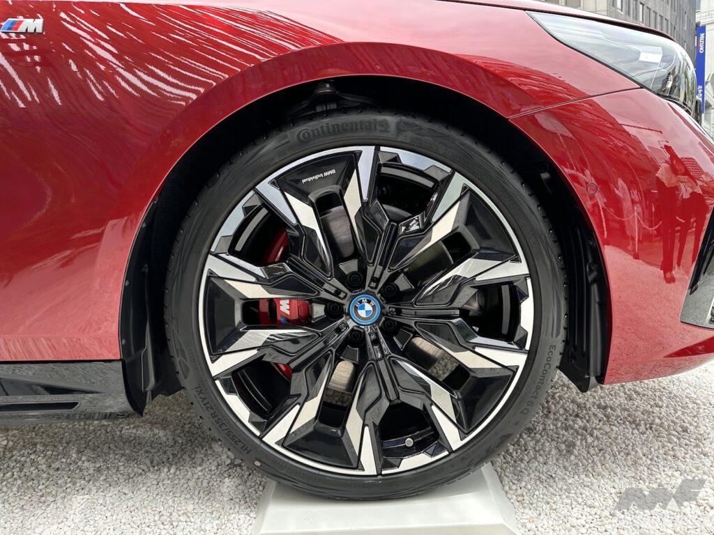 「新型BMW5シリーズは798万円～ 2.0Lガソリン／ディーゼルと電気自動車がラインアップ」の21枚目の画像