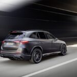 「メルセデスAMG初のパフォーマンス・ハイブリッドSUV「GLC 63 S Eパフォーマンス」が発表！2.0Lターボエンジン+電気モーターユニットにより、680PS/1020Nmの高出力パフォーマンスを実現！」の2枚目の画像ギャラリーへのリンク