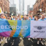 「ベントレー、特別デザインのレインボーな「コンチネンタル GTC」で、マンチェスター・プライド・パレードに参加！LGBTQ+の権利に対する連帯と支持を示す英国最大のパレード。」の6枚目の画像ギャラリーへのリンク
