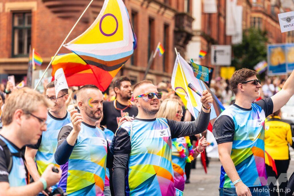 「ベントレー、特別デザインのレインボーな「コンチネンタル GTC」で、マンチェスター・プライド・パレードに参加！LGBTQ+の権利に対する連帯と支持を示す英国最大のパレード。」の9枚目の画像
