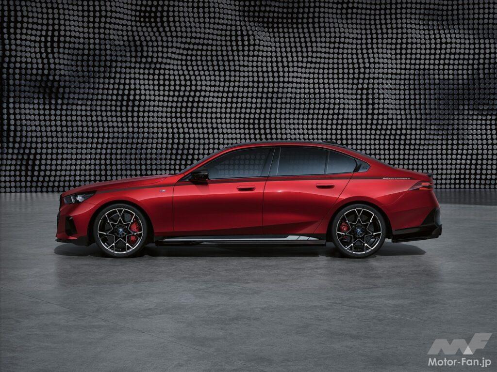 「BMW、新型「5シリーズセダン」・「i5」に、モデル専用のMパフォーマンス・パーツを追加発表！高品質カーボン・コンポーネント装備は2023年10月のモデル投入と同時発売！」の1枚目の画像