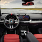 「BMW X1に317ps＆40.78kgmを発揮する2.0L直4ターボを搭載したハイパフォーマンスモデル「M35i xDrive」を追加！」の9枚目の画像ギャラリーへのリンク