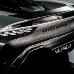 「最高出力1,012馬力!!アストンマーティンがブランド初の量産ミッドエンジン・スーパーカー「ヴァルハラ」を発表！F1のノウハウを注ぎ込んだフルアクティブエアロも採用」の1枚目の画像ギャラリーへのリンク