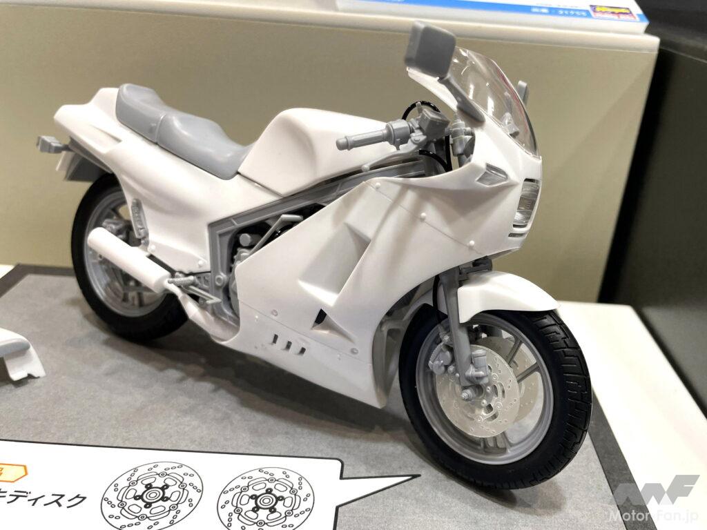 「決定版Z32からタイムマシン・デロリアン、はたまた出川の充電バイクまで何でもアリの第61回全日本模型ホビーショー、カー＆バイクモデル・レポート/国産プラモメーカー編」の3枚目の画像