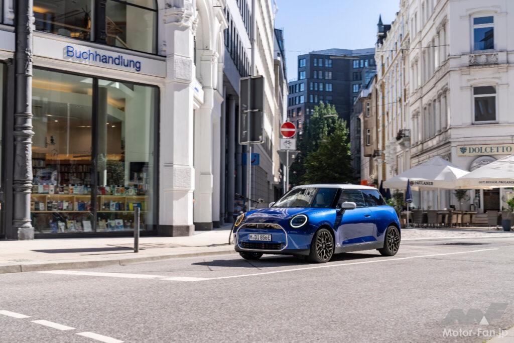 「ユニークな都市型EV、「MINI・クーパーSE」がデビュー！402kmの航続距離とコンパクトセグメントにより、街乗りの新たなスタンダードが打ち立てられる」の23枚目の画像