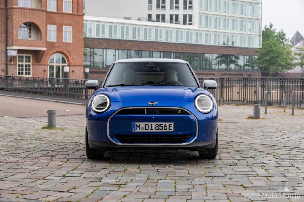 「ユニークな都市型EV、「MINI・クーパーSE」がデビュー！402kmの航続距離とコンパクトセグメントにより、街乗りの新たなスタンダードが打ち立てられる」の4枚目の画像