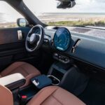 「電気の新型MINI「カントリーマンSE ALL4」はソリッドなスタイリングが魅力！MINIらしさを残しながらモダンで先進的なルックスにアップグレード！」の13枚目の画像ギャラリーへのリンク