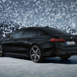 「BMW 5シリーズのディーゼル×四輪駆動モデルに2024年2月までの限定生産車「ザ・ファーストエディション」が設定！」の2枚目の画像ギャラリーへのリンク