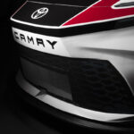 「米国トヨタ「カムリXSE」を発表！ 2024年NASCARカップシリーズ用レースカーもハンマーヘッドフェイスに！」の6枚目の画像ギャラリーへのリンク