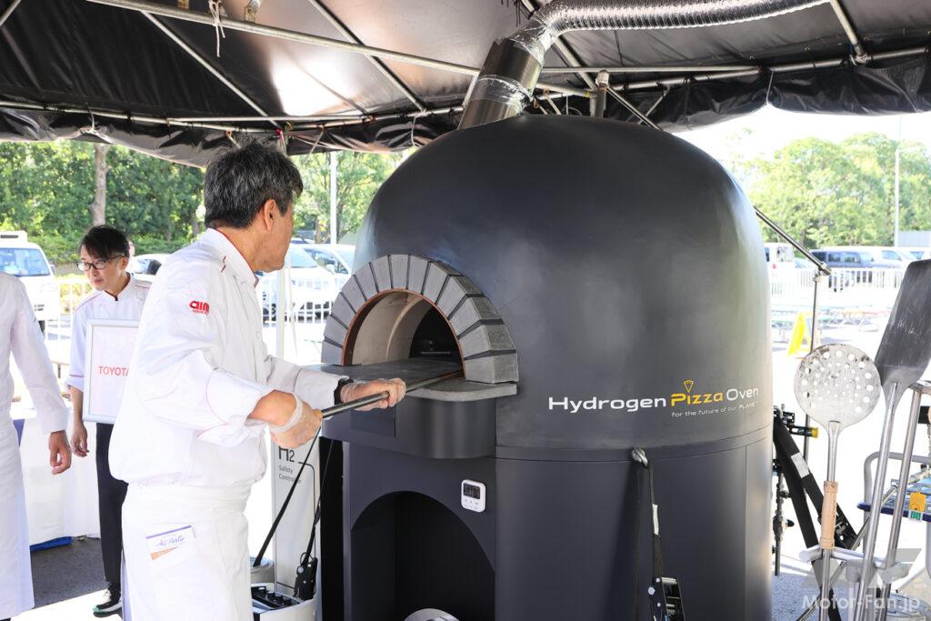「水素で焼いたピザは激ウマだった！ 次代のカーボンニュートラル燃料は水素で決まり！【ジャパンモビリティショー2023】」の1枚目の画像
