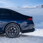 「BMW、新型5シリーズ&ドライバーレス車両のテスト走行を、オーストリアの氷上で現地メディア向けに実施！」の25枚目の画像ギャラリーへのリンク