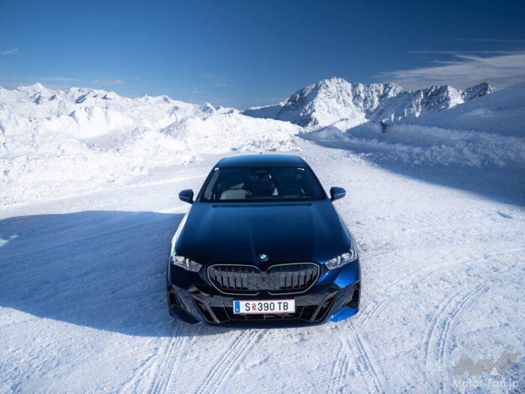 「BMW、新型5シリーズ&ドライバーレス車両のテスト走行を、オーストリアの氷上で現地メディア向けに実施！」の23枚目の画像